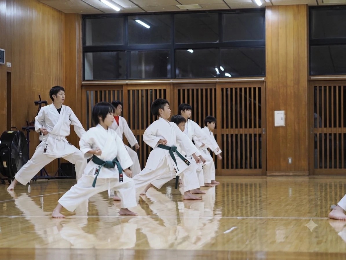 奥野道場の型の一斉稽古